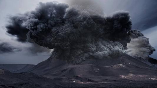 Vulcão, Popocatépetl, no centro do México continua emitindo gases desde a última terça-feira (23)