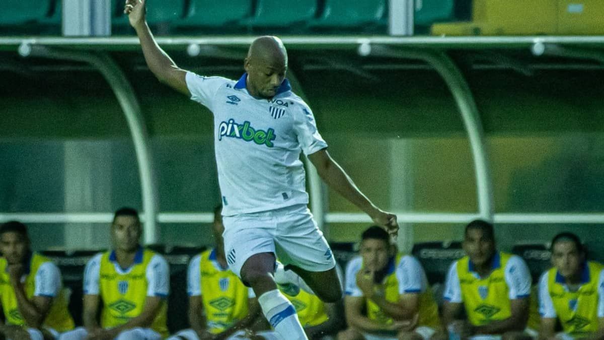 Saudades? Waguininho, ex-Cruzeiro, termina como artilheiro do Catarinense
