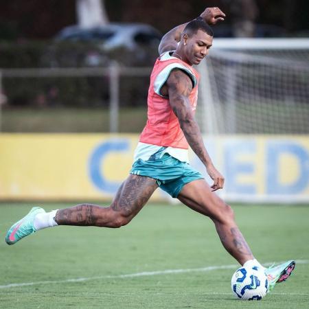 Walace atualmente é reserva no Cruzeiro, mas tem sido utilizado em alguns jogos pelo técnico Leonardo Jardim