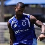 Diretor do Cruzeiro revela procuras por Walace, que pode ser negociado