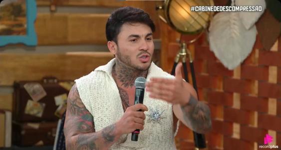 Wallas Arrais na Cabine de Descompressão