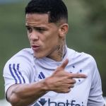 Pepa diz que não conta com Wallisson no Cruzeiro para a sequência do ano