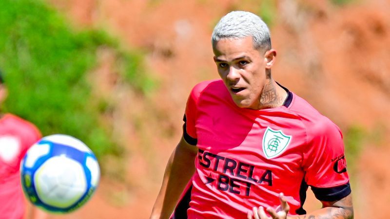 Com reforços e sem Moisés, América divulga relacionados para estreia na Série B