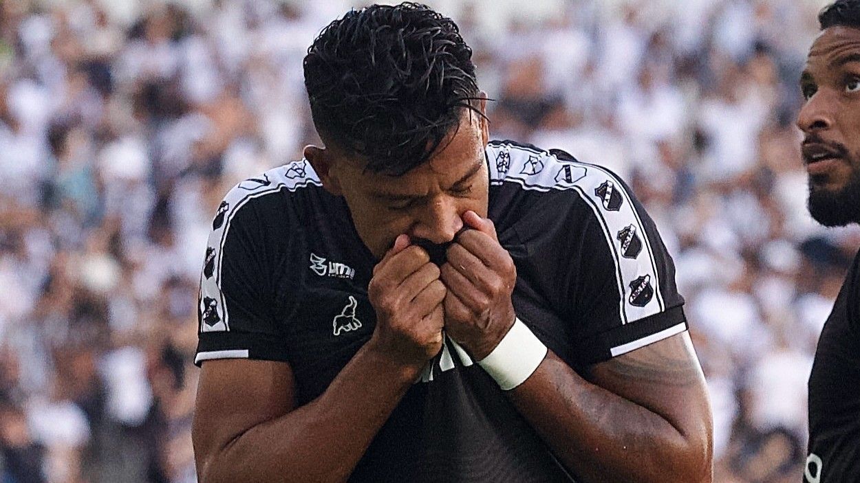 Ídolo do ABC, ex-Cruzeiro renova com clube potiguar para 2026