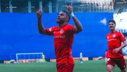 Wanderson comemora segundo gol do Inter no Mineirão sobre o Cruzeiro