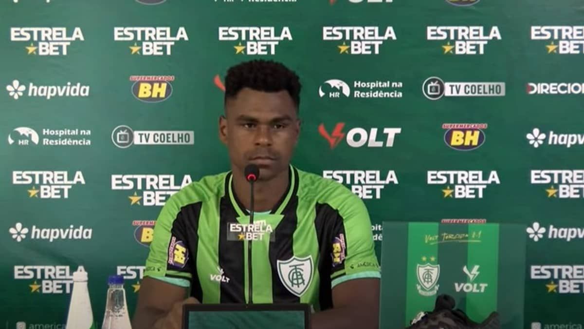 América: Wanderson elogia estrutura do Coelho e fala sobre rodízio de zagueiros