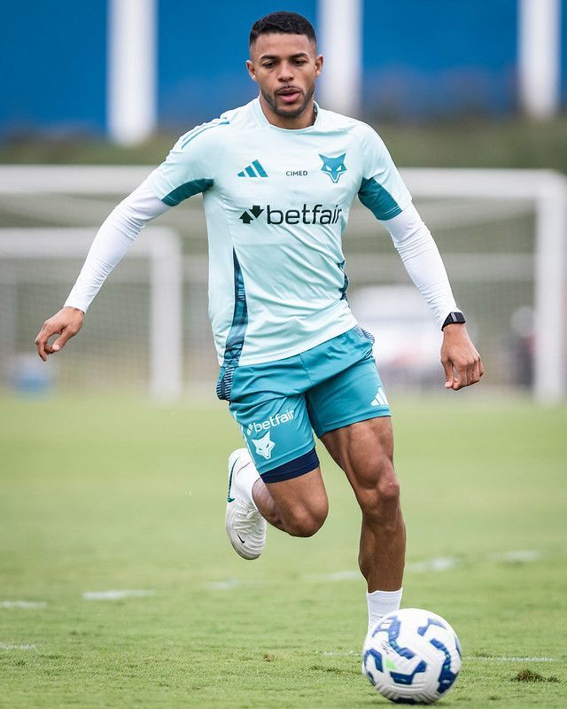Cruzeiro: Wanderson treina e aumenta chances de enfrentar o Palmeiras pelo Brasileiro