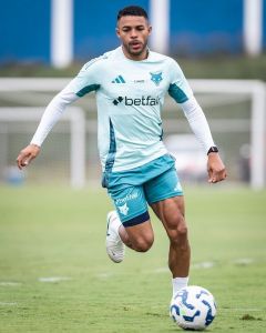 Wanderson treinou pelo segundo dia consecutivo e aumenta chances de enfrentar o Palmeiras