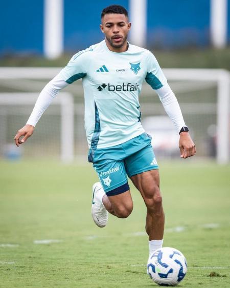 Wanderson treinou pelo segundo dia consecutivo e aumenta chances de enfrentar o Palmeiras
