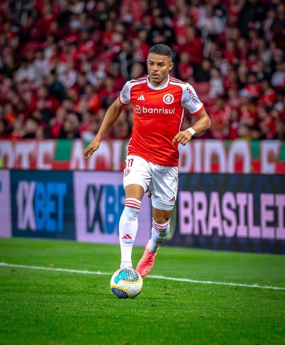 Inter não deve ceder, e Palmeiras recua em negociação por Wanderson