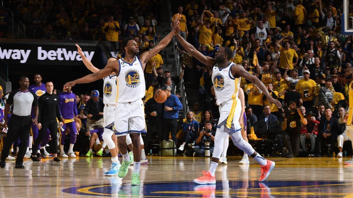 NBA: Warriors vencem Lakers e seguem vivos nas semifinais da Conferência Oeste