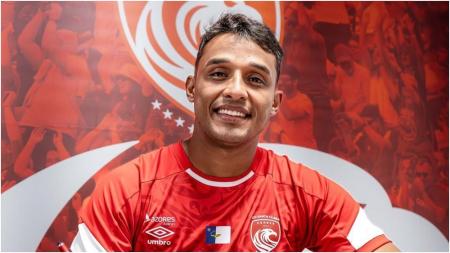 Welinton Torrão, novo reforço do Santa Clara, de Portugal