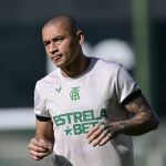Wellington Paulista lamenta queda do América contra Flu: ‘Fizemos bom 1º tempo’