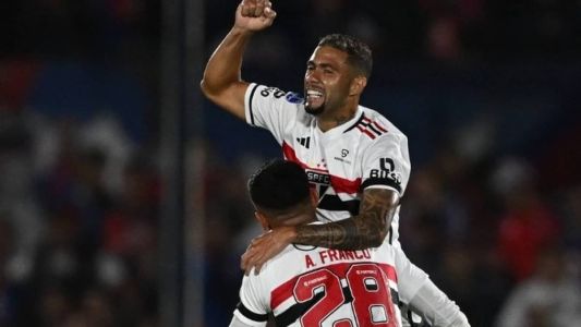 Wellington Rato vibra em vitória são-paulina contra o Tigre, na Argentina