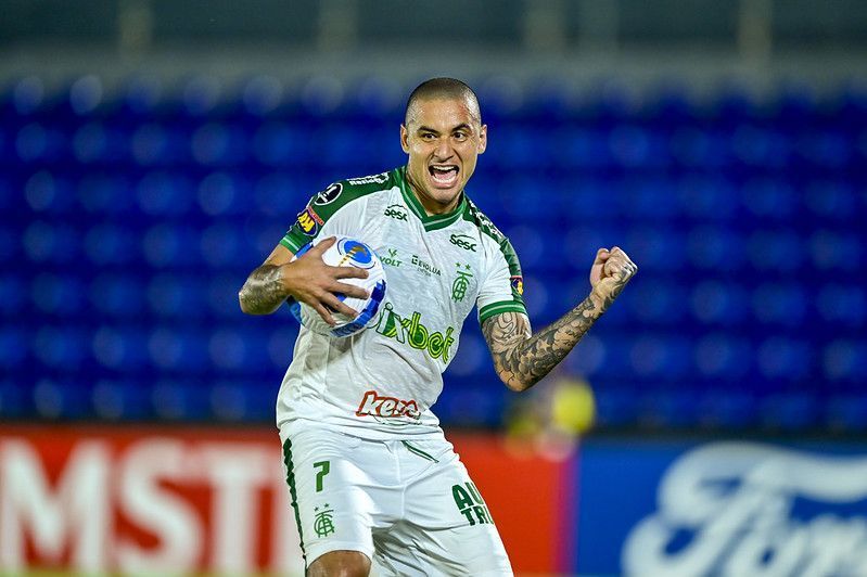 Ex-Cruzeiro e América, Wellington Paulista oficializa aposentadoria do futebol