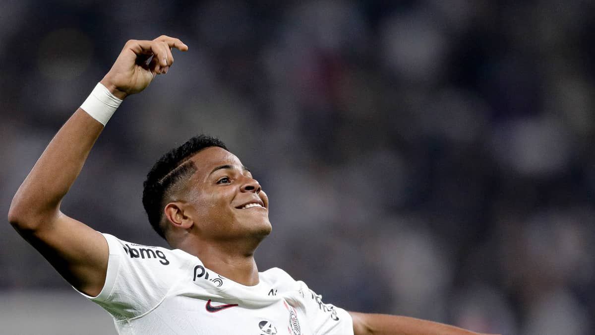 West Ham enviou diretor ao Brasil para observar Wesley, do Corinthians