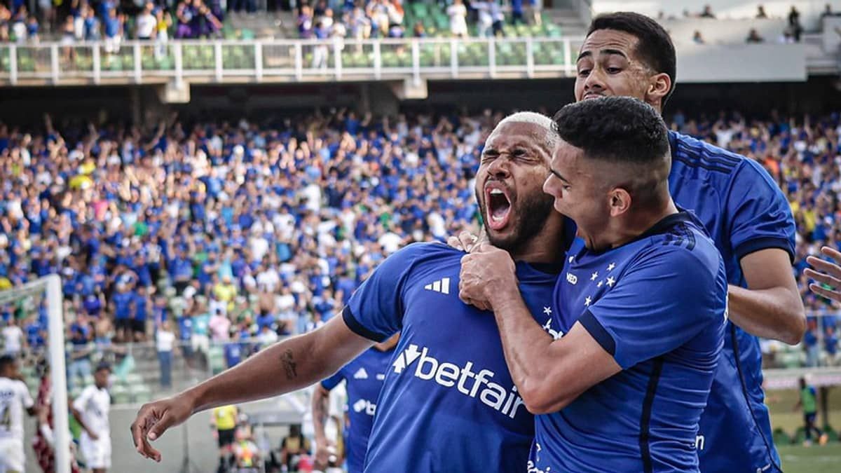 Cruzeiro emplaca três nomes na 'seleção da rodada' do Brasileirão