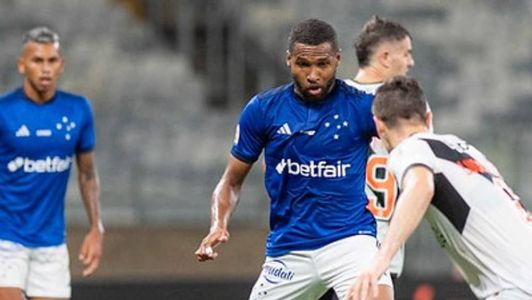 Wesley desperdiçou a grande chance do jogo entre Cruzeiro e Vasco, no Mineirão