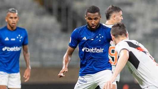 Wesley desperdiçou a grande chance do jogo entre Cruzeiro e Vasco, no Mineirão