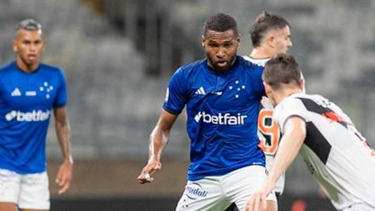 Wesley desperdiçou a grande chance do jogo entre Cruzeiro e Vasco, no Mineirão