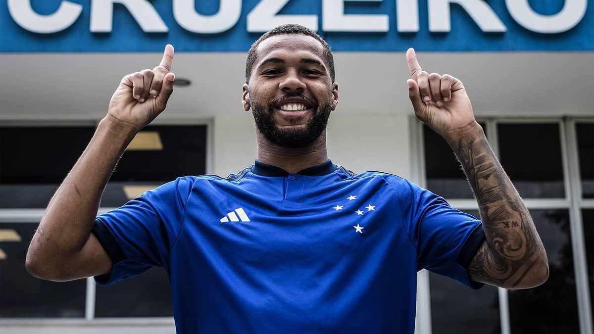 Atacante Wesley diz que 'não pensou duas vezes' para fechar com o Cruzeiro