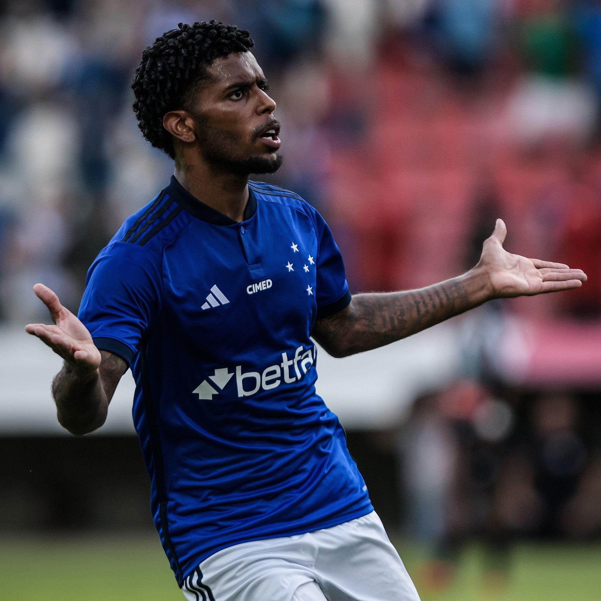 Gasolina vive 'montanha-russa' de emoções pelo Cruzeiro no início de 2024