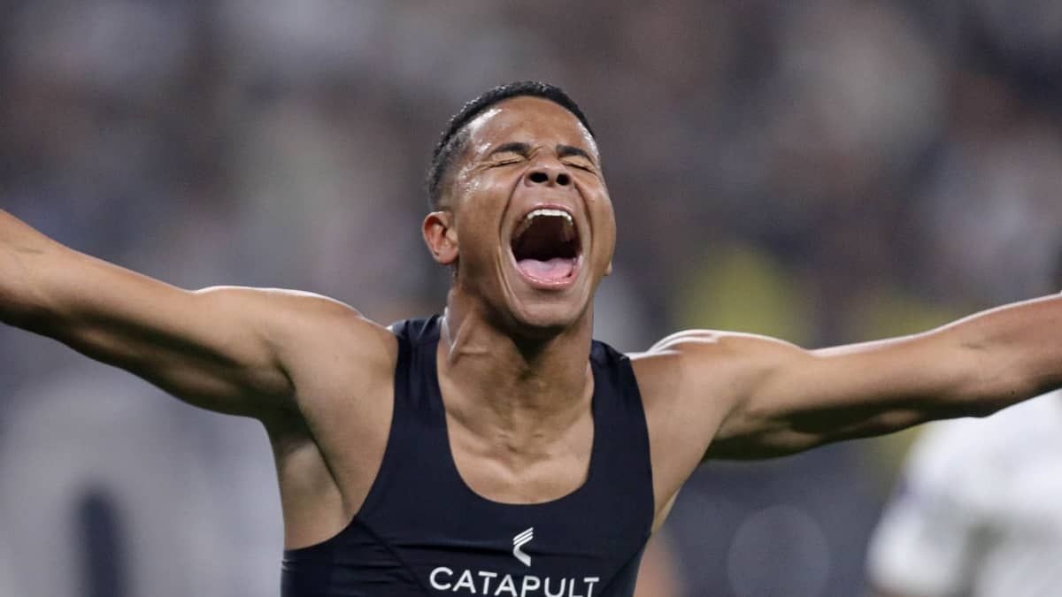 Luxa explica descida de Wesley ao Sub-20 no Corinthians