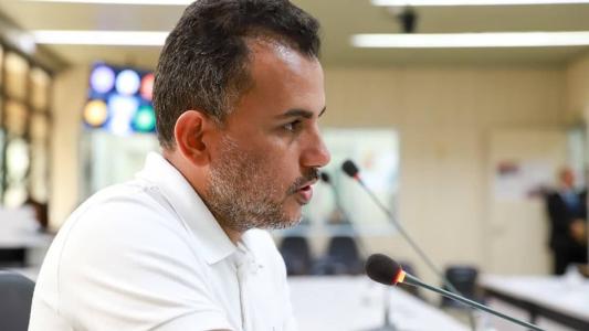 Wesley Moreira entregou parecer sobre afastamento de Gabriel 24 horas depois de ter sido designado relator