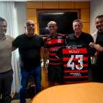 Wesley celebra renovação de contrato com o Flamengo até 2028 e faz promessa