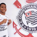 Corinthians estende contrato do atacante Wesley 