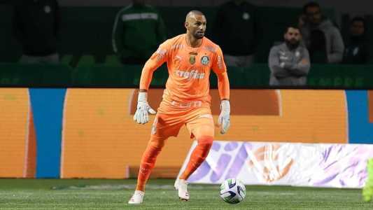 Weverton passou em exame para ser piloto de avião