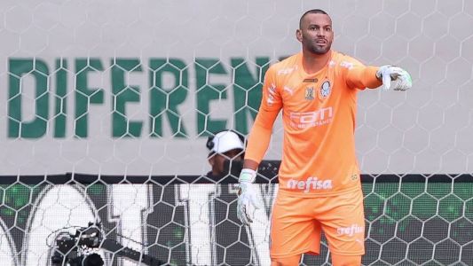 Weverton sai em defesa de Veiga e minimiza derrotas seguidas do Palmeiras