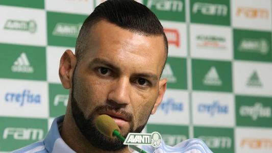 Weverton também teria caído em golpe de criptomoedas
