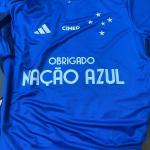 Patrocinador cede espaço na camisa do Cruzeiro e agradece torcedor em último jogo do Brasileiro