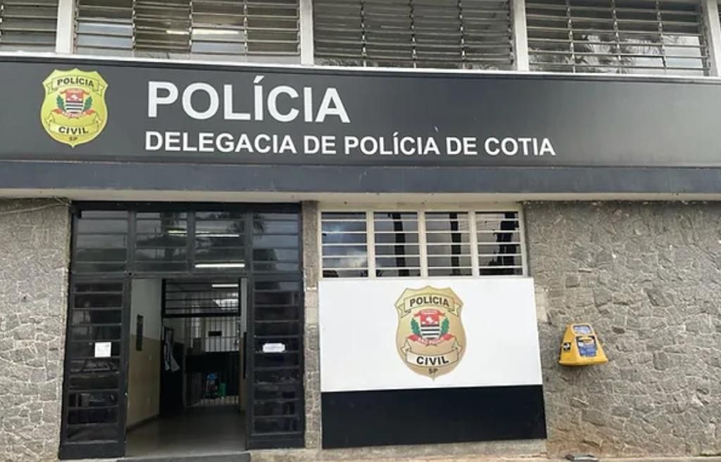 Adolescente de 15 anos morre baleado em tentativa de assalto em Cotia-SP