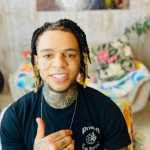 Atacante do Cruzeiro muda visual e adota dreads nas férias