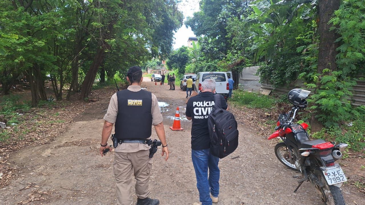 Policiais procuram autores de tiros que atingiram casal e mataram um homem em Timóteo
