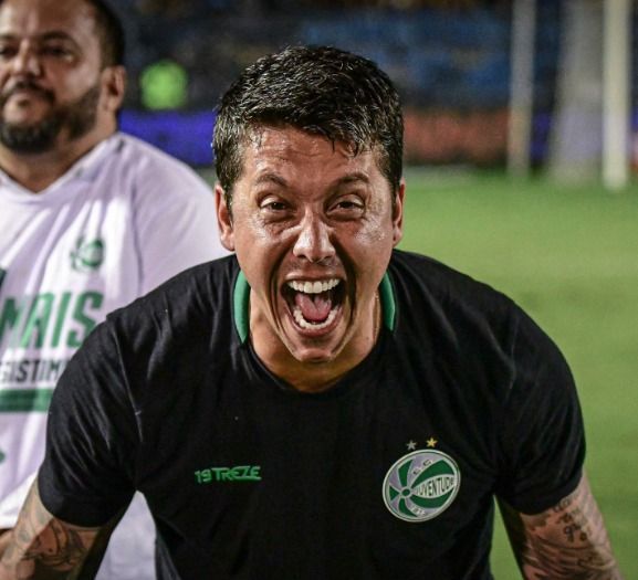 Carpini mostra interesse em projeto do Cruzeiro, mas diz não ter proposta