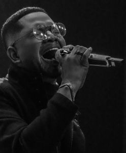 cantor e compositor gospel Pedro Henrique