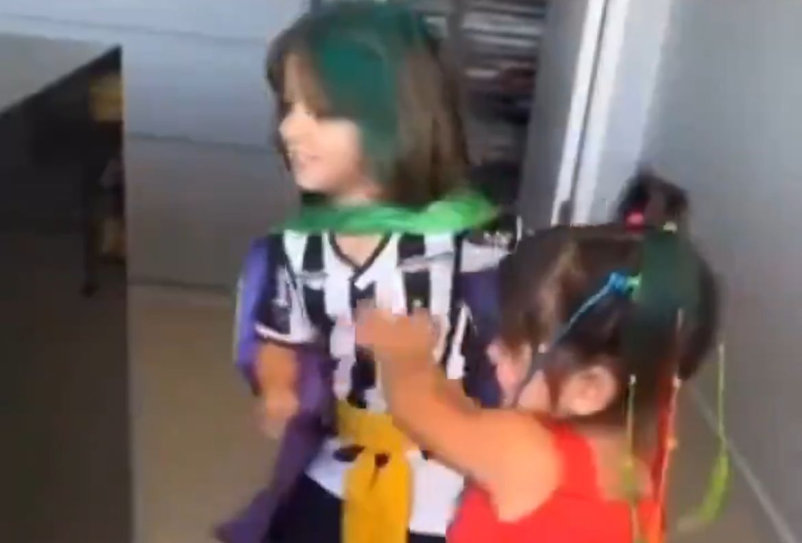 Filho de Alok aparece com camisa do Atlético em vídeo nas redes sociais; assista