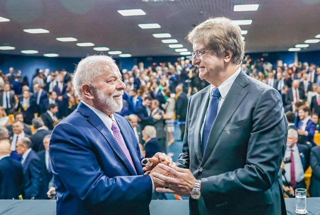 Lula critica 'acusações levianas' em indiretas à Lava-Jato durante posse de Gonet com Dodge e Janot