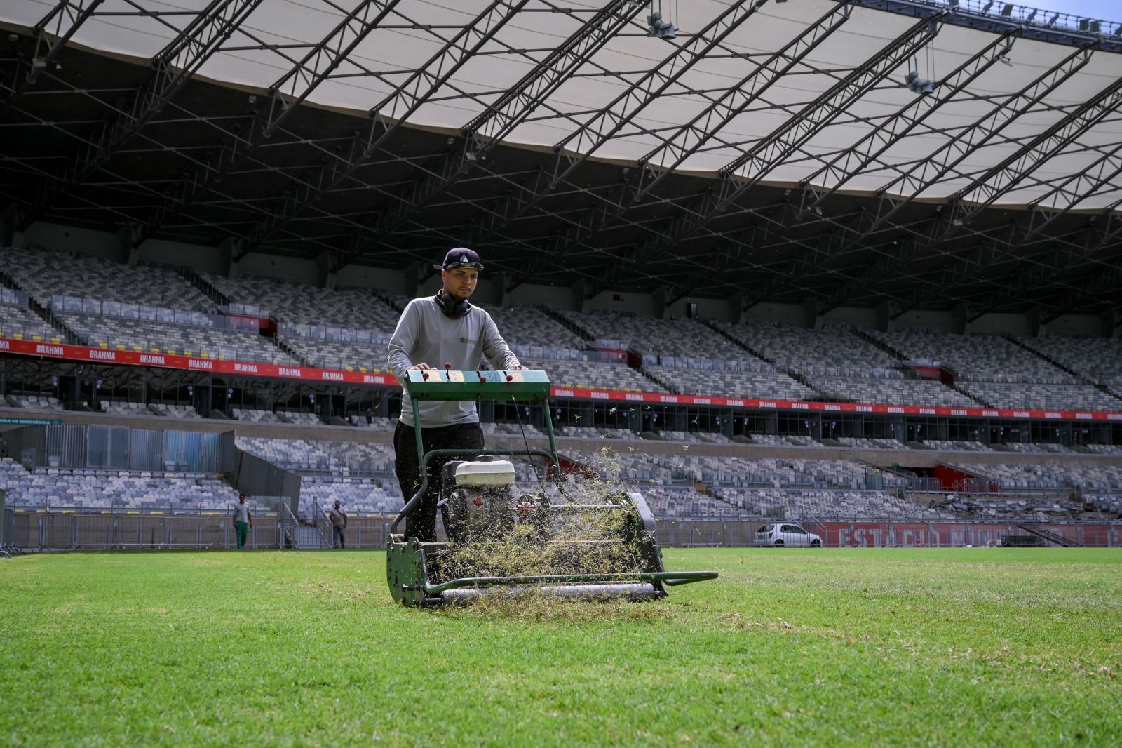 Mineirão inicia revitalização do gramado para 2024