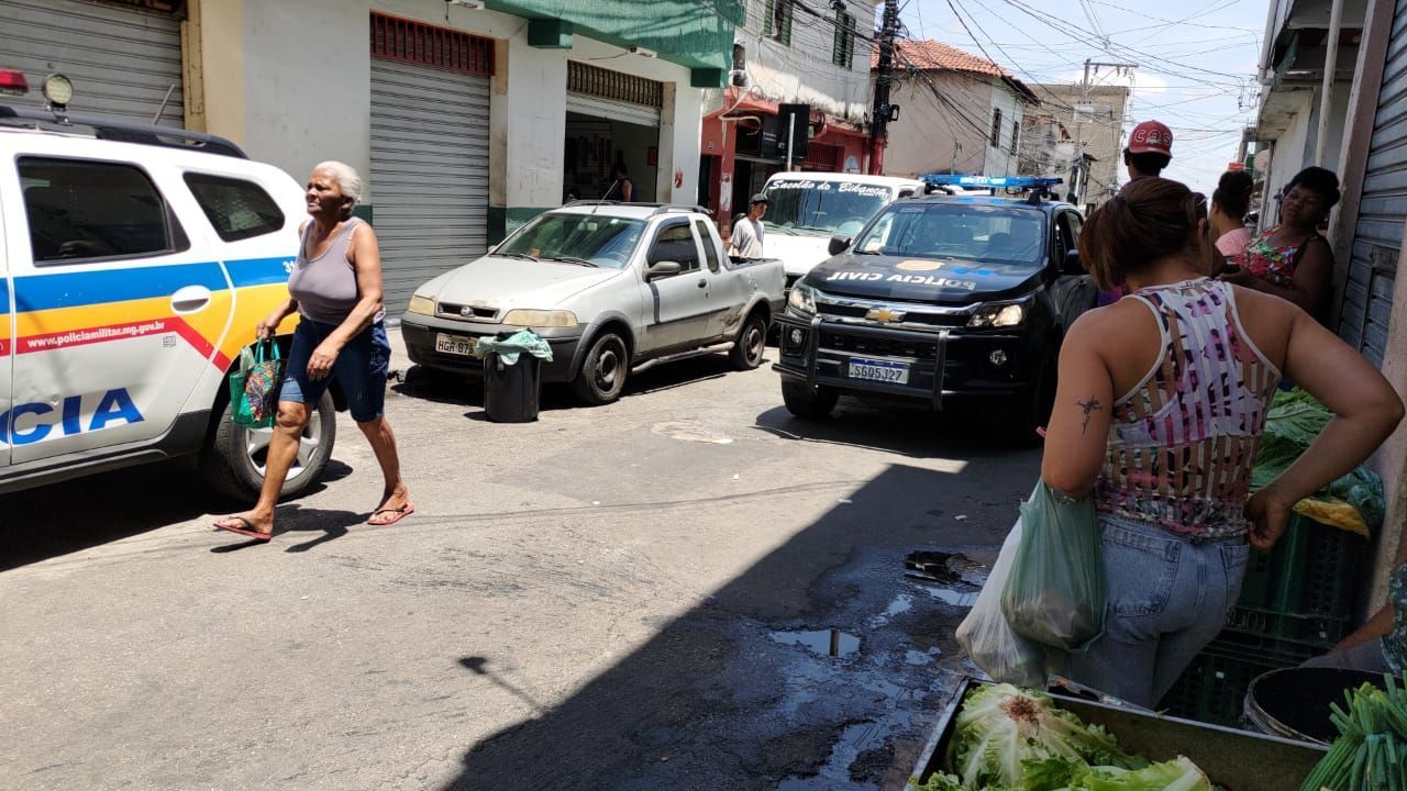 Moradores do Morro do Papagaio, em BH, denunciam falta d'água: 'Dignidade foi pro ralo'