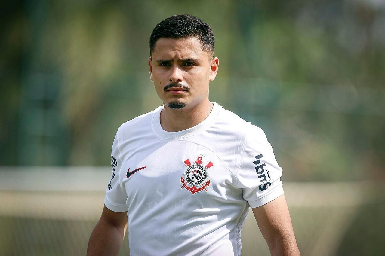 Volante argentino do Corinthians projeta participação na Copinha