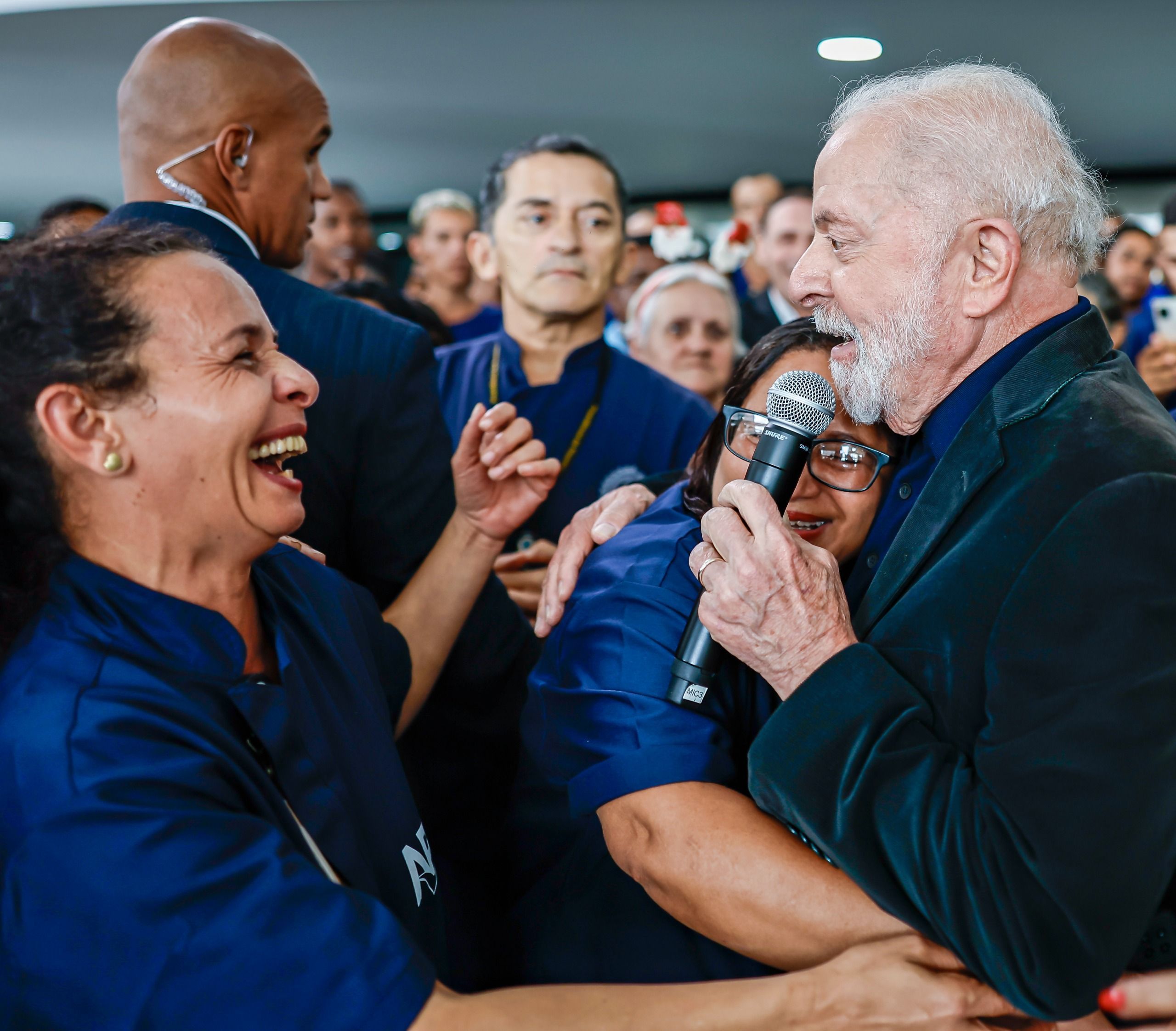 ‘Ninguém gosta de trabalhar de doméstica’, diz Lula em evento com terceirizados do Planalto