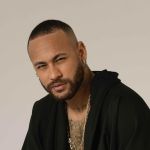 Em cruzeiro, Neymar brinca que vai comprar o Santos