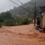 Vídeo: forte chuva causa estragos em cidades do Vale do Aço