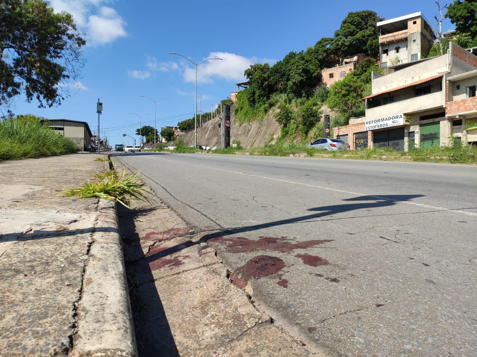 Dois amigos são assinados a caminho de uma pizzaria em Belo Horizonte
