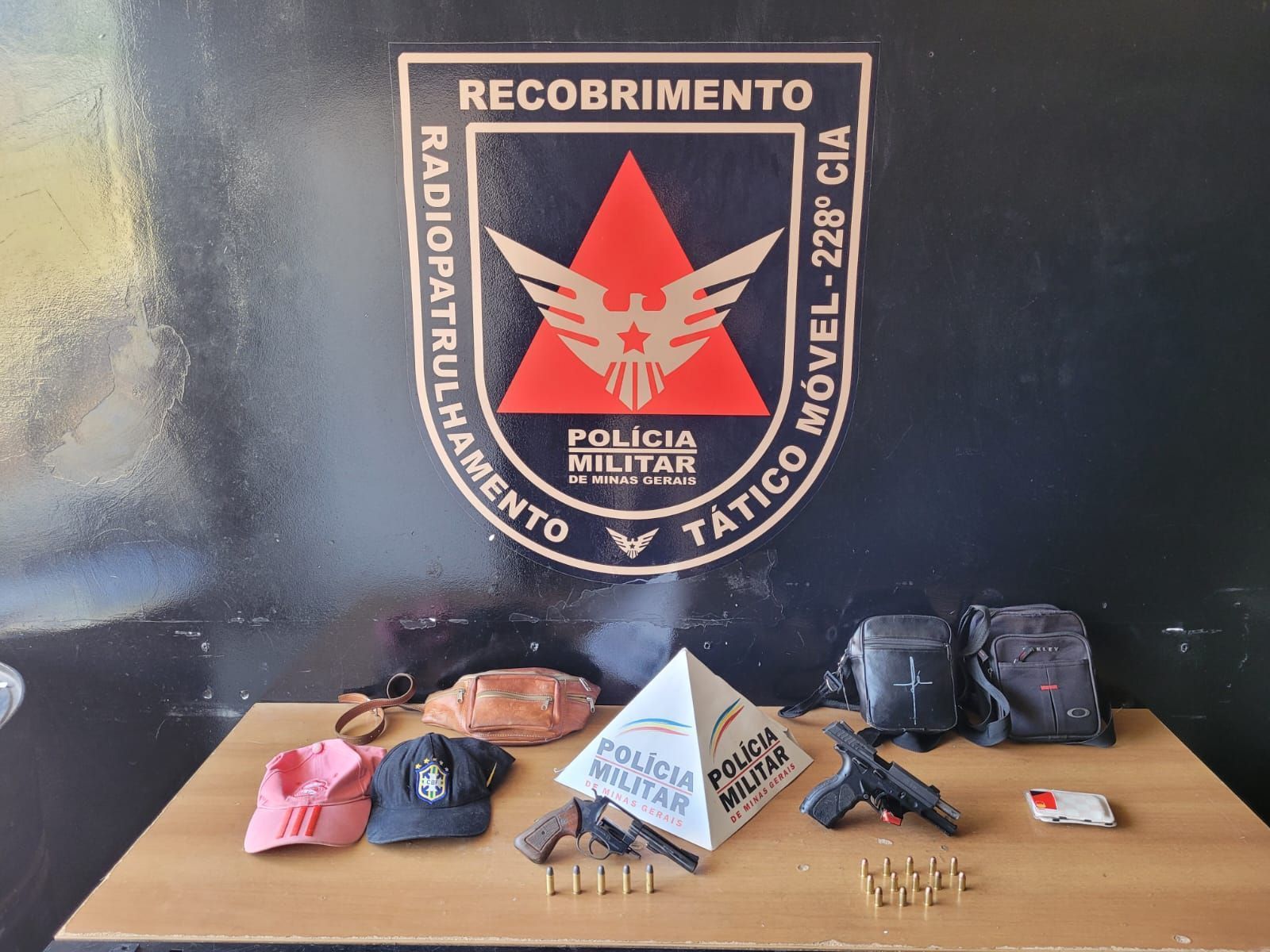 Homem é preso após perseguição policial em BH; segundo suspeito fugiu