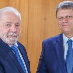‘Tarcísio vai fazer o que Bolsonaro quiser’, diz Lula sobre planos do governador de SP para 2026